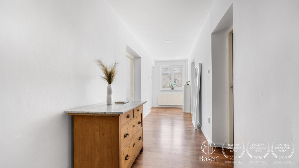 PREDANÉ - BOSEN | Kompaktný, kompletne zrekonštruovaný rodinný dom, ulica Pod Záhradami, Hamuliakovo, 127 m2