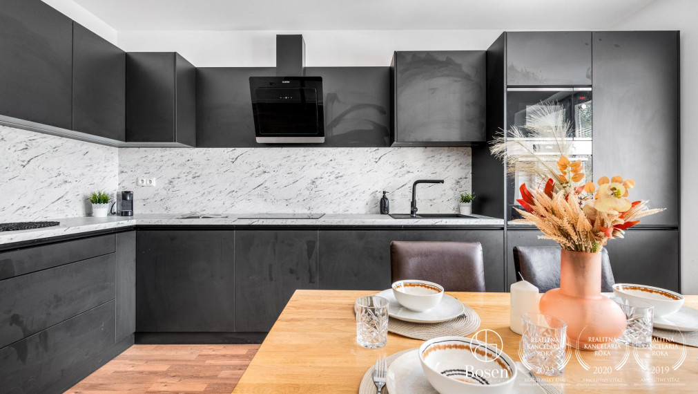 PREDANÉ - BOSEN | Kompaktný, kompletne zrekonštruovaný rodinný dom, ulica Pod Záhradami, Hamuliakovo, 127 m2