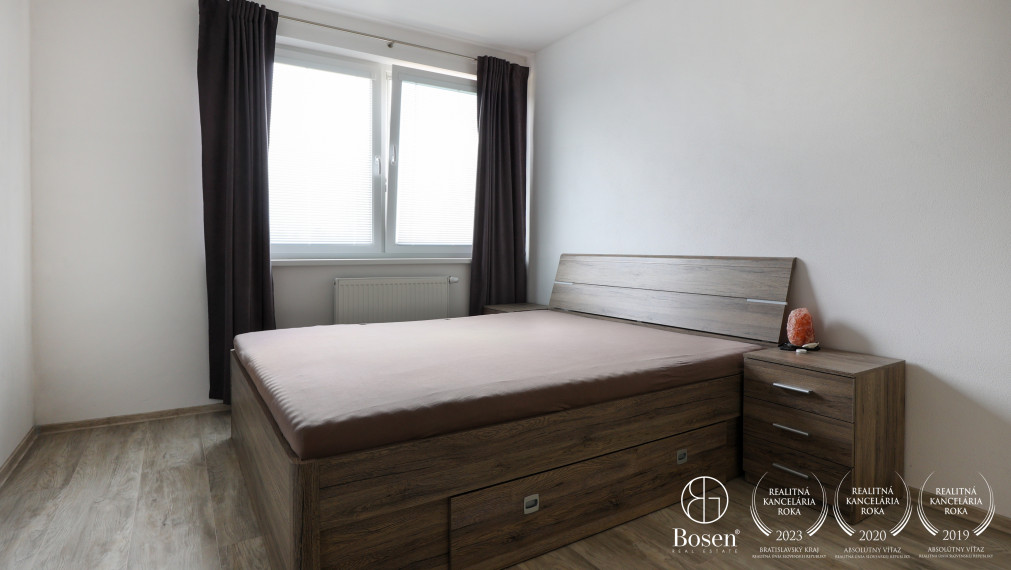 BOSEN | Zariadený 2-izb byt s parkovacím státim - Chrenová (Rezervovaný)