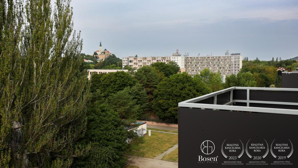 BOSEN | Zariadený 2-izb byt s parkovacím státim - Chrenová (Rezervovaný)