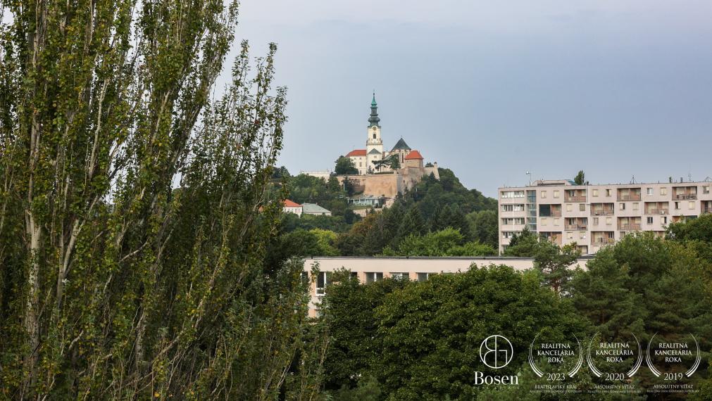 BOSEN | Zariadený 2-izb byt s parkovacím státim - Chrenová (Rezervovaný)