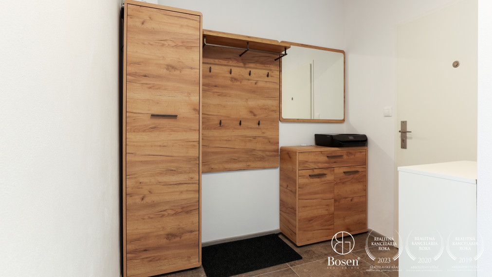 BOSEN | Zariadený 2-izb byt s parkovacím státim - Chrenová (Rezervovaný)