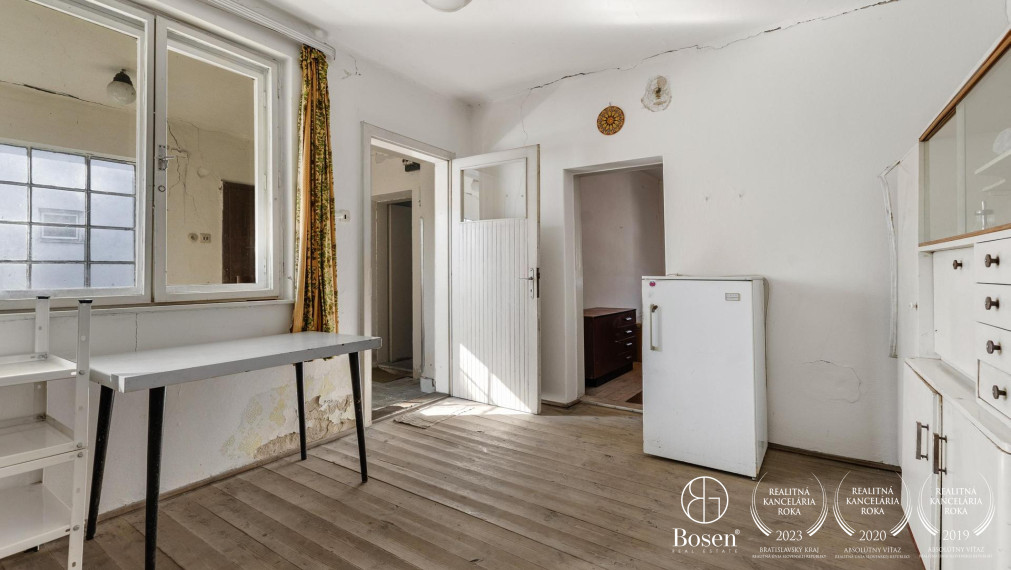 REZERVOVANÉ BOSEN | Na predaj rodinný dom v obci Závod