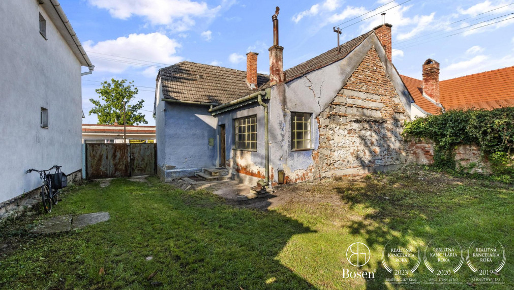 REZERVOVANÉ BOSEN | Na predaj rodinný dom v obci Závod