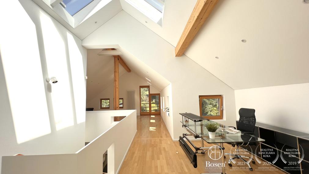 BOSEN | 5 izbový rodinný dom s hosťovským pavilónom a veľkým pozemkom 2.300 m2, Borinka