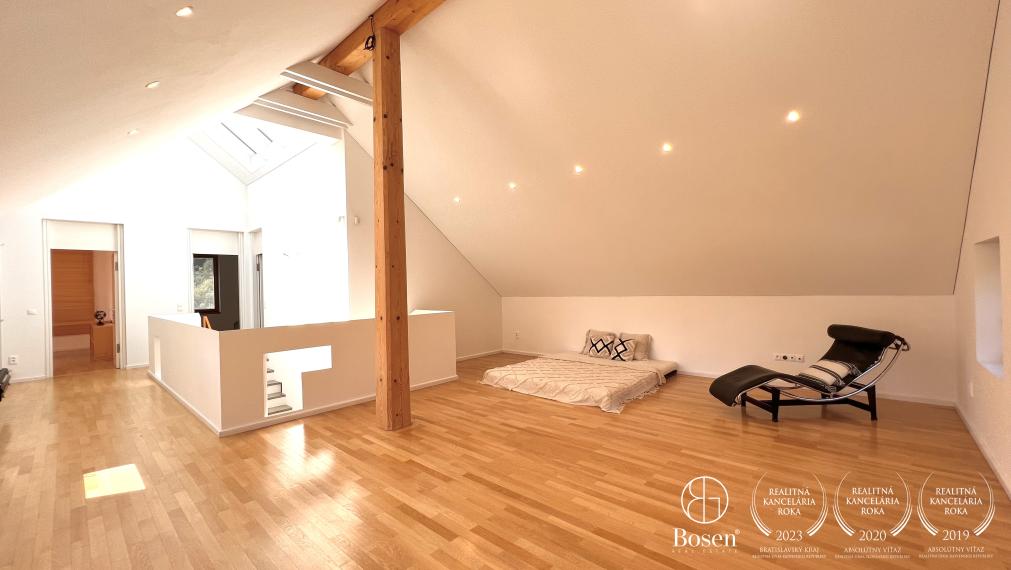 BOSEN | 5 izbový rodinný dom s hosťovským pavilónom a veľkým pozemkom 2.300 m2, Borinka