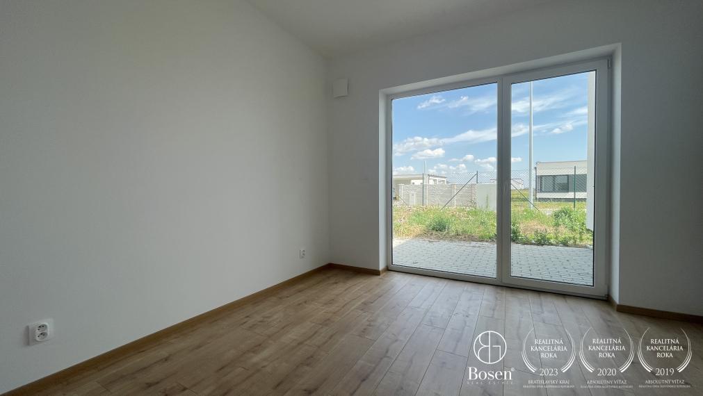 BOSEN | POSLEDNÝ 3.izb.rodinný dom v novom projekte V KORUNÁCH, Miloslavov