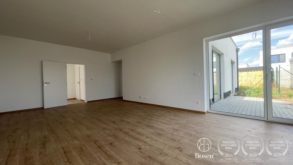 BOSEN | POSLEDNÝ 3.izb.rodinný dom v novom projekte V KORUNÁCH, Miloslavov