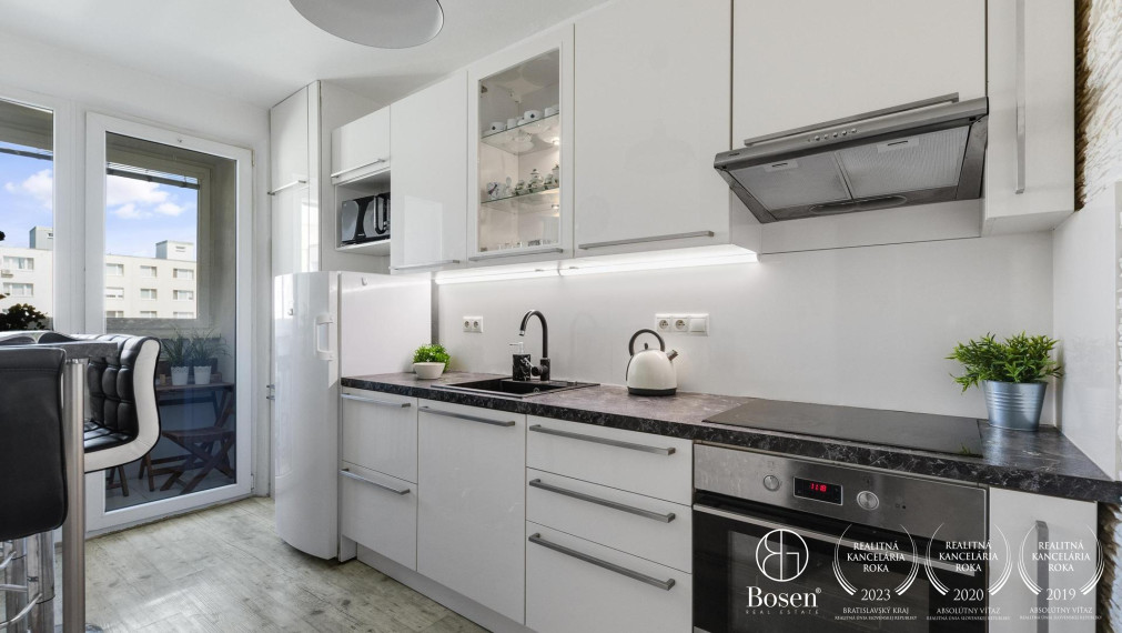 Rezervované I Klimatizovaný 3 izbový byt s krásnym výhľadom v blízkosti cyklotrasy na Devín