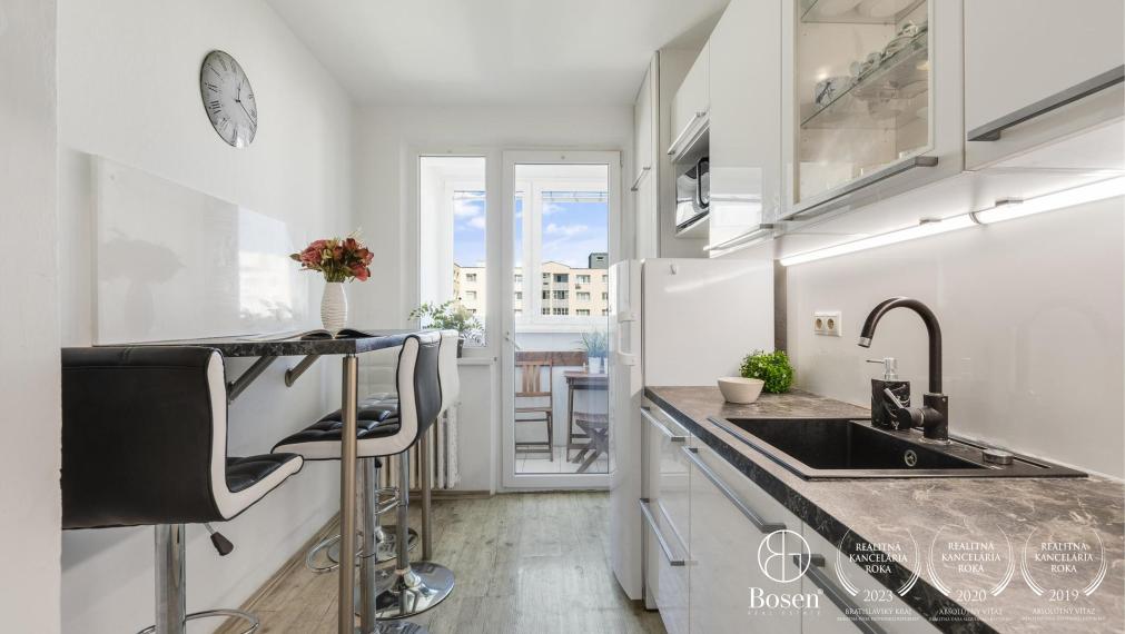 Rezervované I Klimatizovaný 3 izbový byt s krásnym výhľadom v blízkosti cyklotrasy na Devín