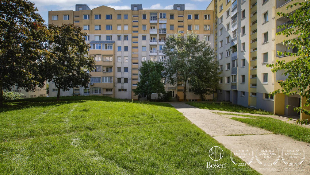 Rezervované I Klimatizovaný 3 izbový byt s krásnym výhľadom v blízkosti cyklotrasy na Devín