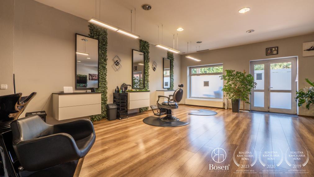 BOSEN | Na prenájom obchodný priestor v centre mesta Malacky