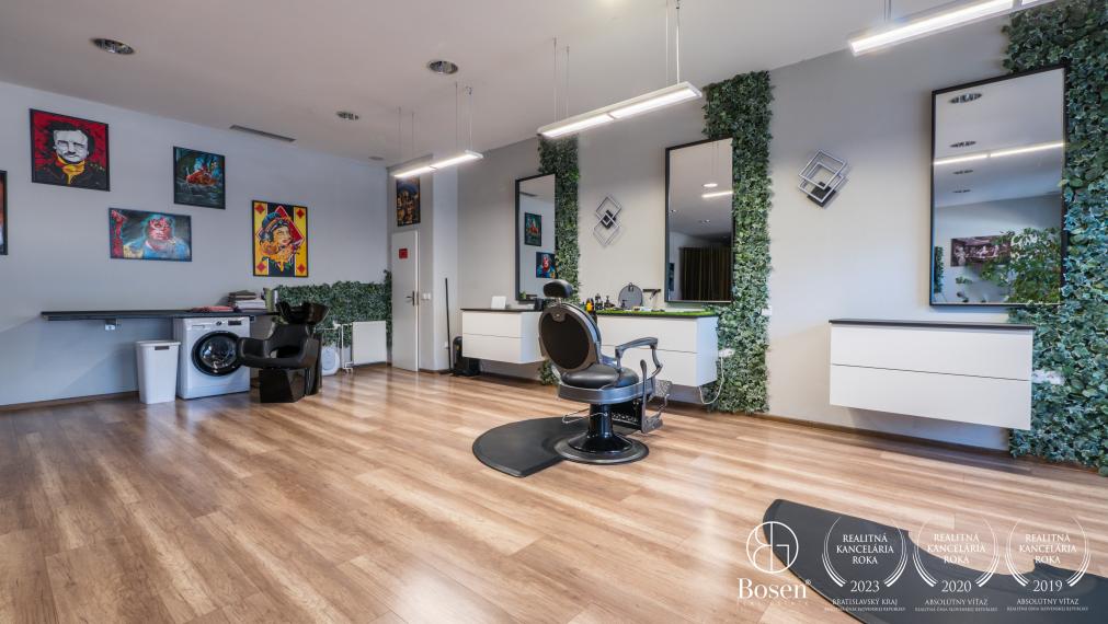 BOSEN | Na prenájom obchodný priestor v centre mesta Malacky
