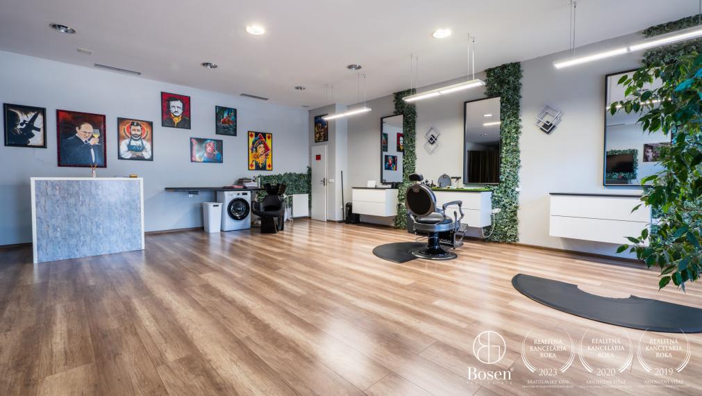 BOSEN | Na prenájom obchodný priestor v centre mesta Malacky