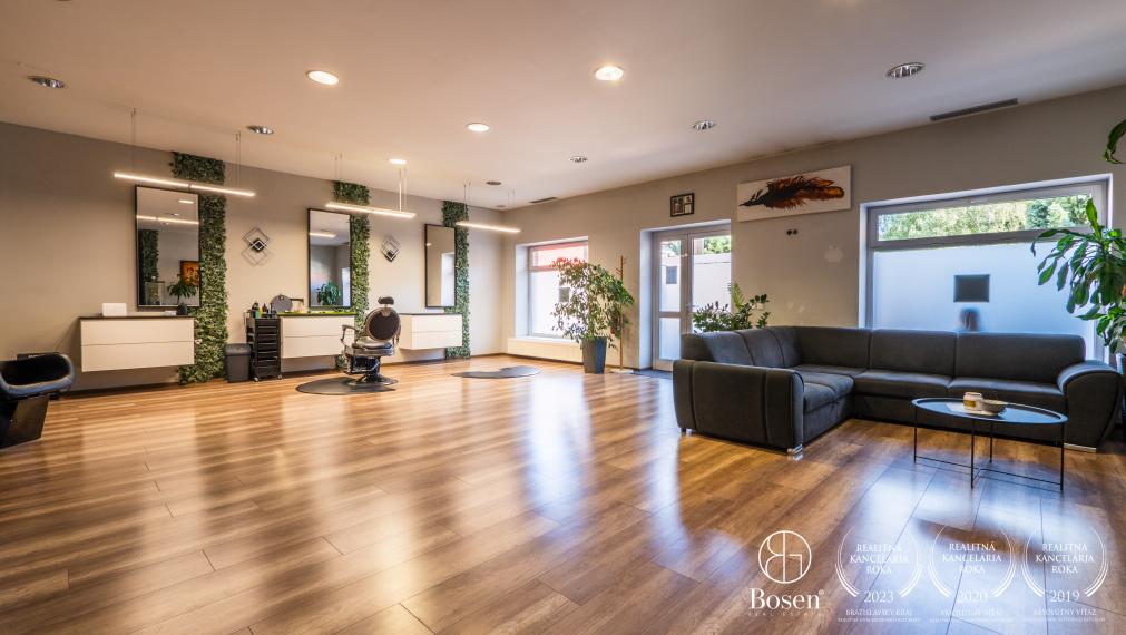 BOSEN | Na prenájom obchodný priestor v centre mesta Malacky