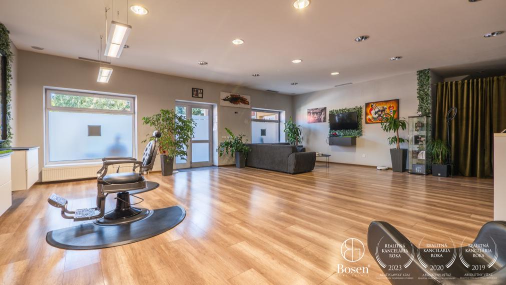 BOSEN | Na prenájom obchodný priestor v centre mesta Malacky