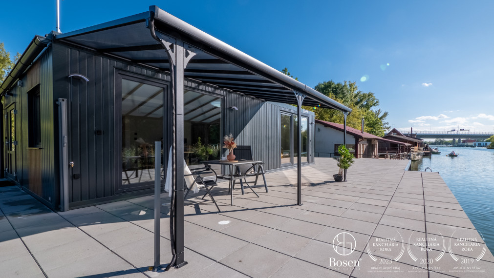 BOSEN | Prenájom nový 4 izbový hausbót na brehu Jaroveckého ramena, Bratislava