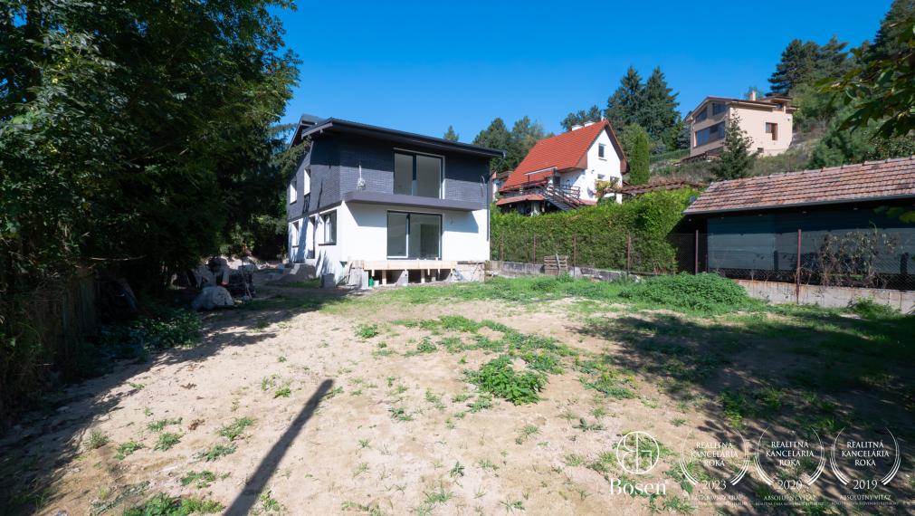 BOSEN | 5 izbový rodinný dom na úpätí Malých Karpát, Limbach