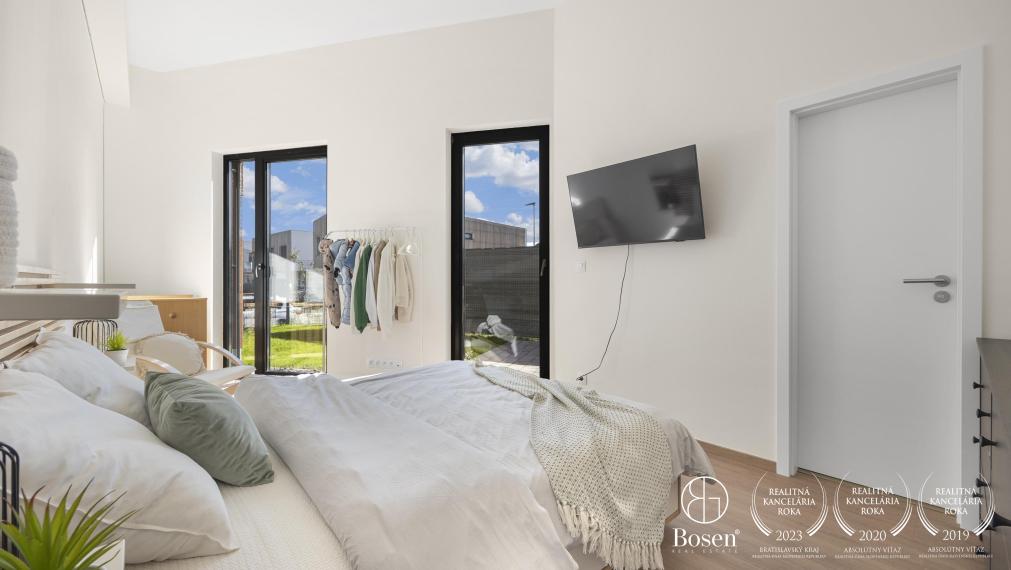 BOSEN | 3 izbový byt, 2x záhradka, spolu 208 m2, projekt OPÁL, Perlová ul.