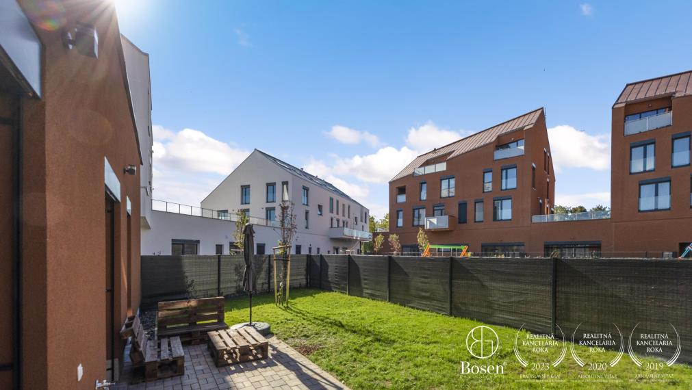 BOSEN | 3 izbový byt, 2x záhradka, spolu 208 m2, projekt OPÁL, Perlová ul.