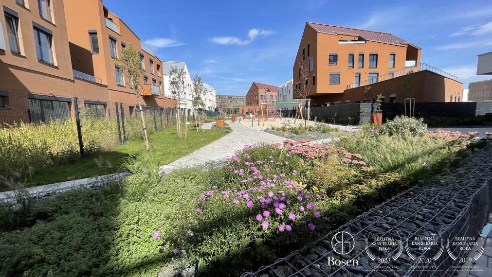 BOSEN | 3 izbový byt, 2x záhradka, spolu 208 m2, projekt OPÁL, Perlová ul.