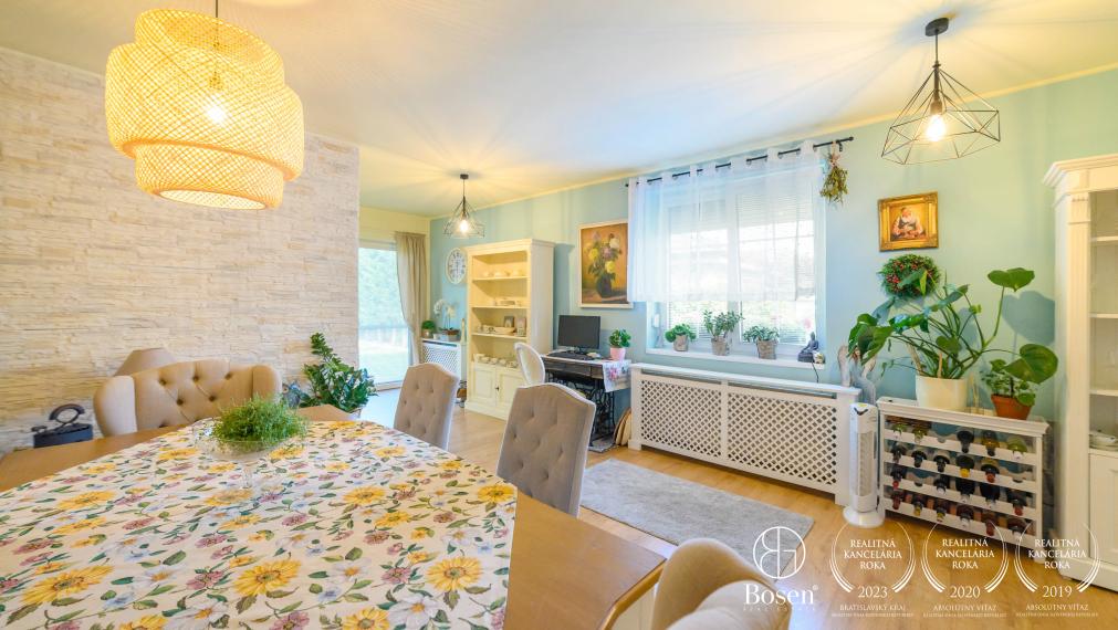 Rezervovaný BOSEN I Ponúkame vám Krásny 5 izbový poschodový rodinný dom v centre Senca