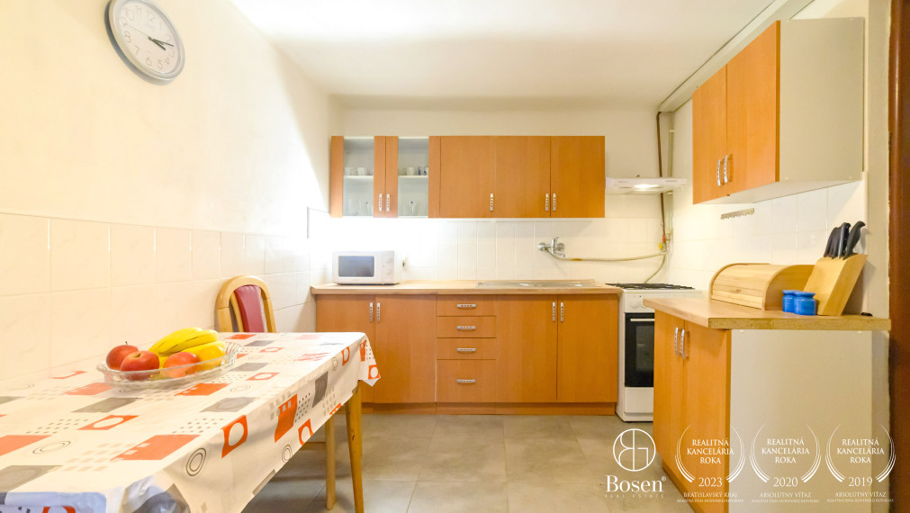 BOSEN I 3-izbový rodinný dom s rozľahlou vinicou a záhradou, Pezinok