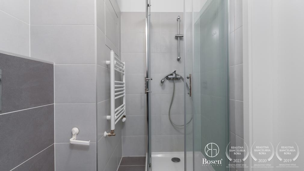 PREDANÉ - BOSEN | Útulný 1 izbový byt v novostavbe Slnečnice - Viladomy