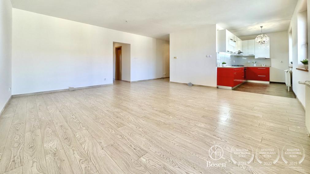 BOSEN | Moderný 4 izbový byt s 2 balkónmi v lukratívnej časti Lučenca, 100m2.