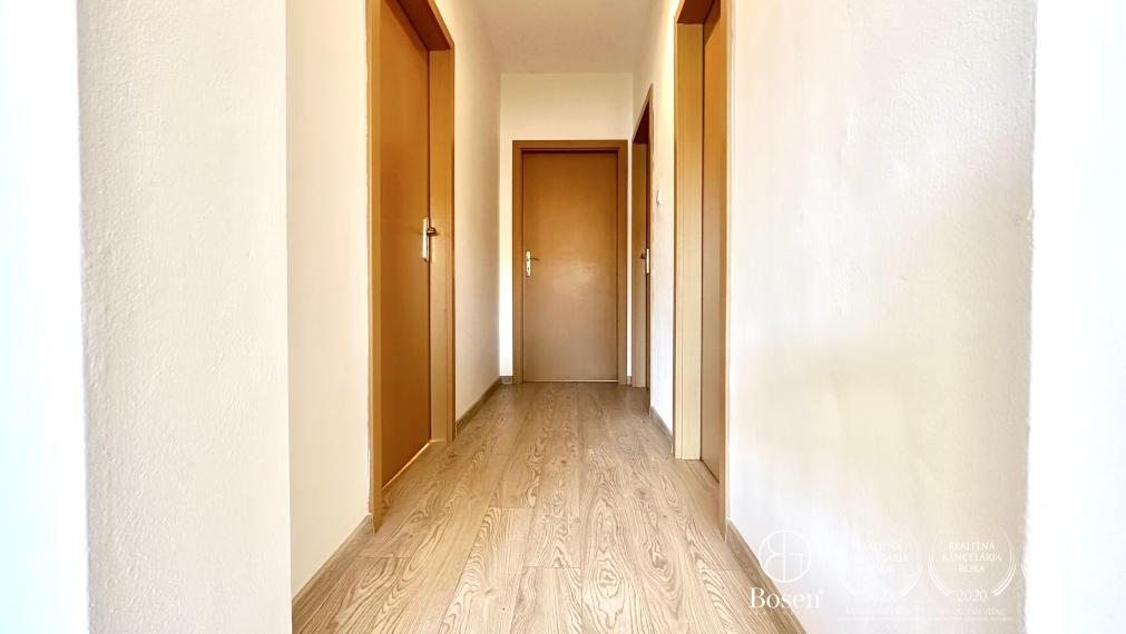 BOSEN | Moderný 4 izbový byt s 2 balkónmi v lukratívnej časti Lučenca, 100m2.