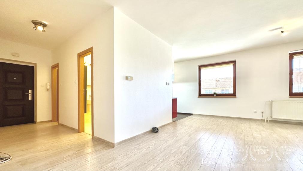 BOSEN | Moderný 4 izbový byt s 2 balkónmi v lukratívnej časti Lučenca, 100m2.