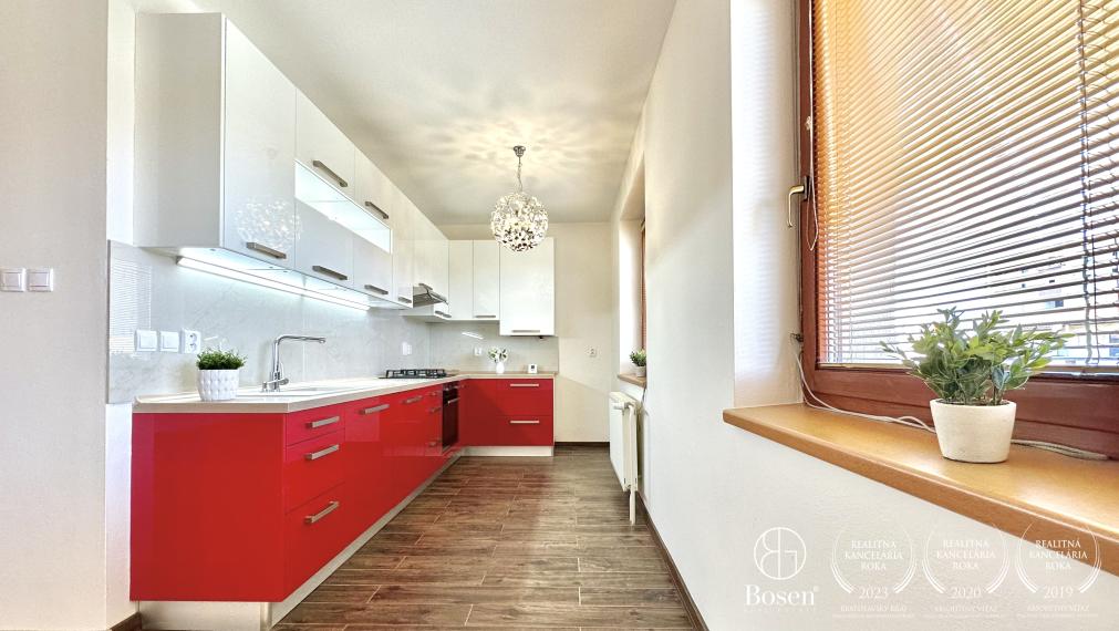 BOSEN | Moderný 4 izbový byt s 2 balkónmi v lukratívnej časti Lučenca, 100m2.