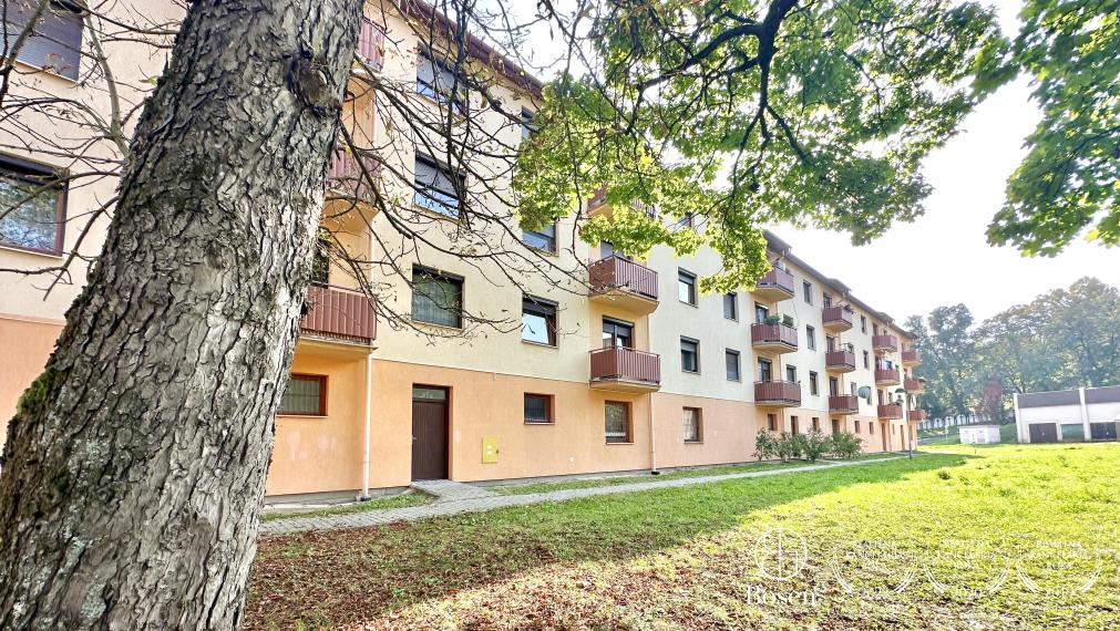 BOSEN | Moderný 4 izbový byt s 2 balkónmi v lukratívnej časti Lučenca, 100m2.