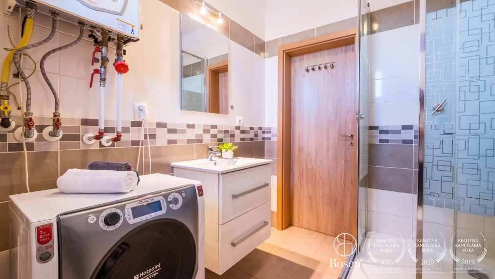 BOSEN | Prenájom kompletne zariadený 2 izbový byt s parkovacím státim,  M. R. Štefánika, Most pri Bratislave, 44 m2