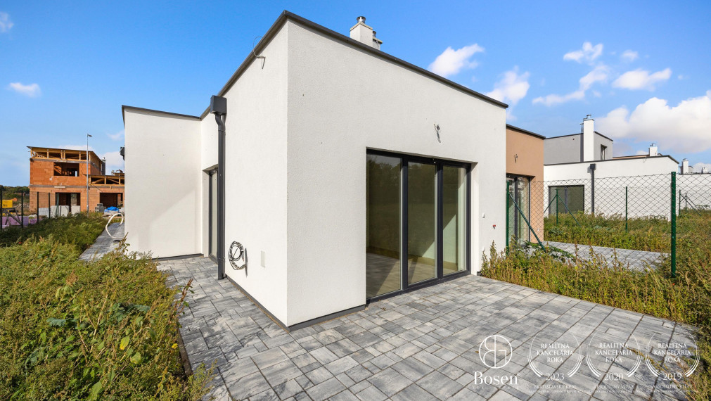 BOSEN | posledné 2  skolaudované RD-projekt Slnečné záhrady Hubice