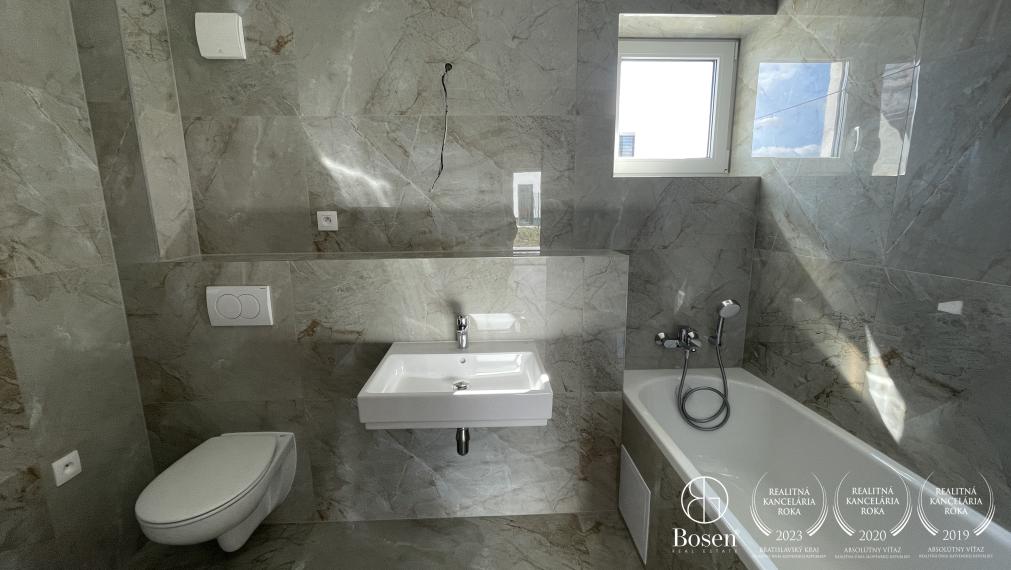 BOSEN | POSLEDNÝ 3.izb.rodinný dom v novom projekte V KORUNÁCH, Miloslavov