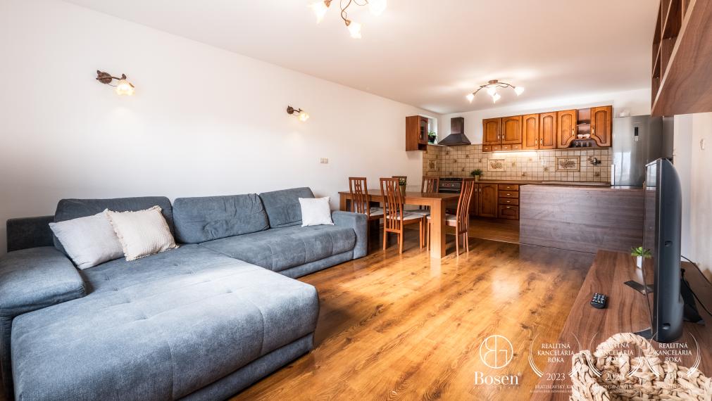 BOSEN | 7 izbový Rodinný dom s veľkou garážou!