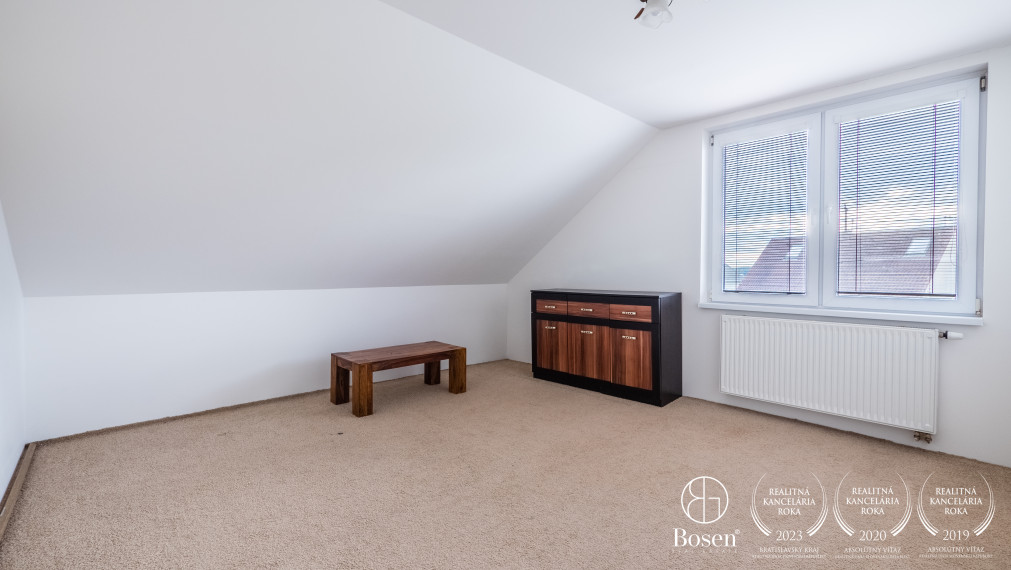 BOSEN | 7 izbový Rodinný dom s veľkou garážou!