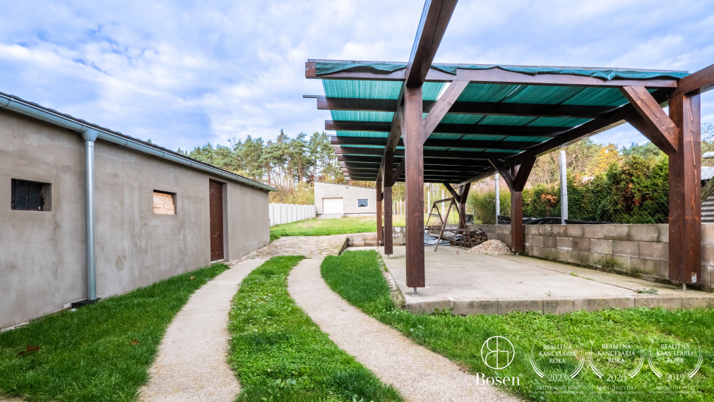 BOSEN | 7 izbový Rodinný dom s veľkou garážou!