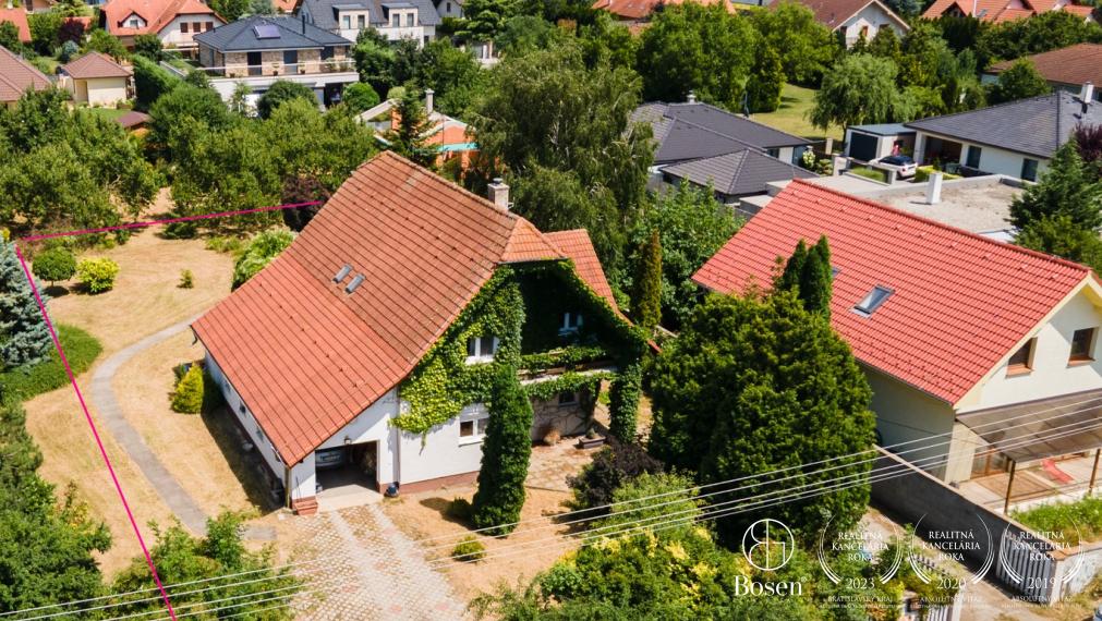 BOSEN | PREDANÉ 5 izb. RD s veľkou záhradou v Miloslavove