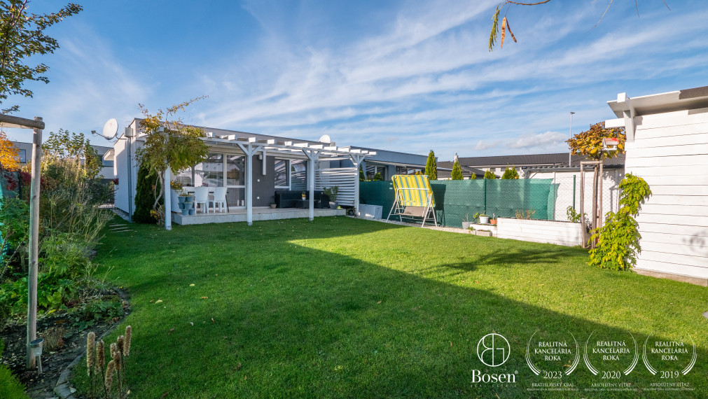 BOSEN | 4 izbový dom na predaj, terasa, 2x parking Hrubá Borša