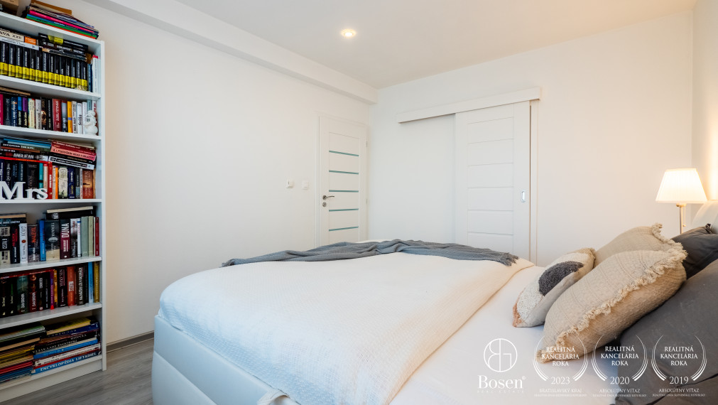 BOSEN | 4 izbový dom na predaj, terasa, 2x parking Hrubá Borša