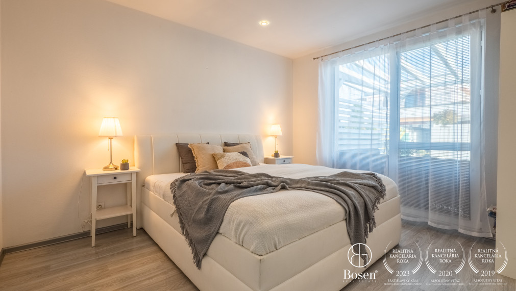 BOSEN | 4 izbový dom na predaj, terasa, 2x parking Hrubá Borša