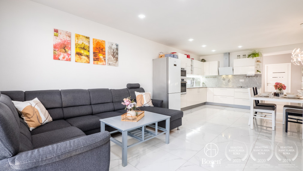 BOSEN | 4 izbový dom na predaj, terasa, 2x parking Hrubá Borša