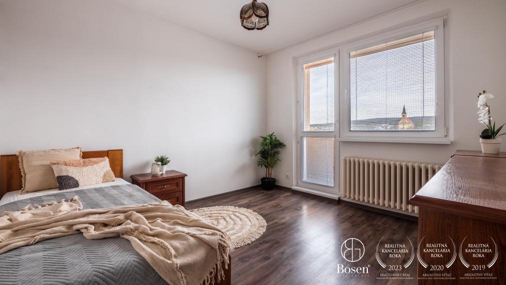 BOSEN | Na predaj 3 izbový byt po kompletnej rekonštrukcii s garážou, Stupava 75m2