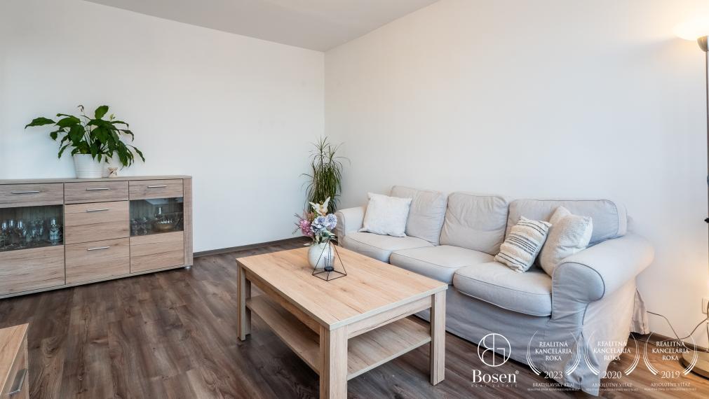 BOSEN | Na predaj 3 izbový byt po kompletnej rekonštrukcii s garážou, Stupava 75m2