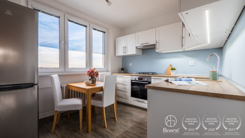 BOSEN | Na predaj 3 izbový byt po kompletnej rekonštrukcii s garážou, Stupava 75m2