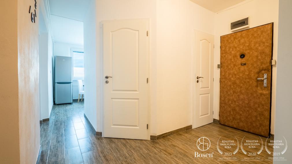 BOSEN | Na predaj 3 izbový byt po kompletnej rekonštrukcii s garážou, Stupava 75m2