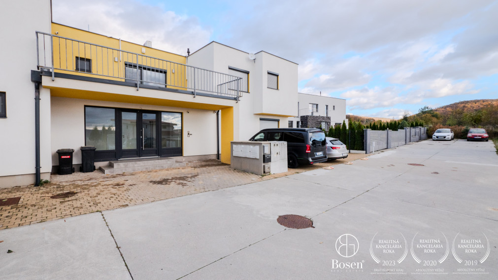 BOSEN | Na predaj 4 izbový byt so záhradou a parkovaním, Slnečná-Marianka