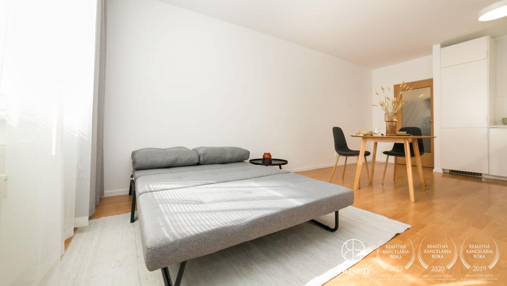 Zariadený 1 izbový byt blízko parku Ostredky v Ružinove